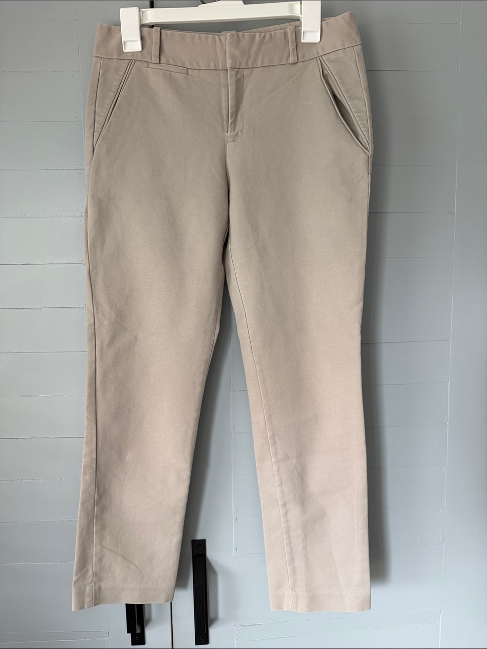 Calvin Klein Cropped Pants in Light Khaki